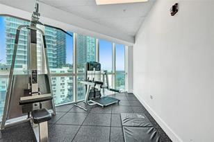 480 NE 30th St - Photo 46