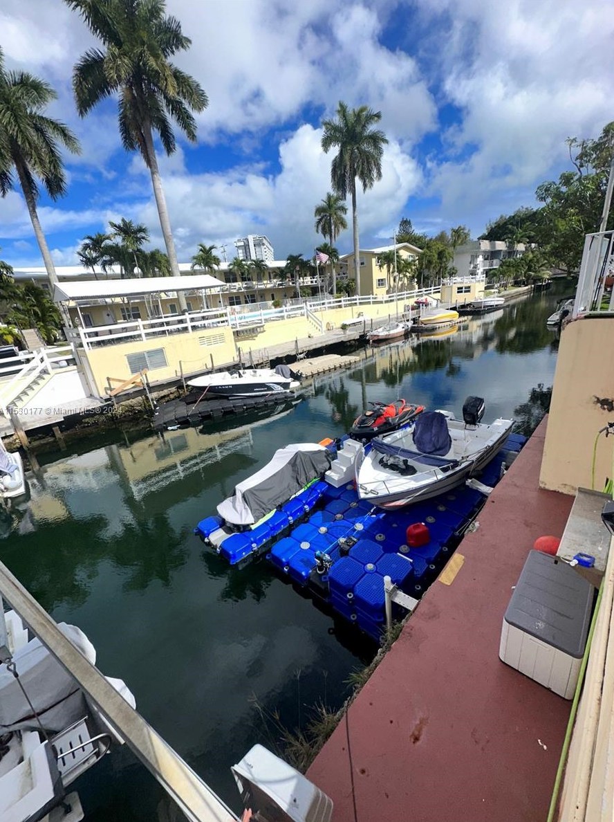 1755 Venice Ln, Miami, FL 33181-1931