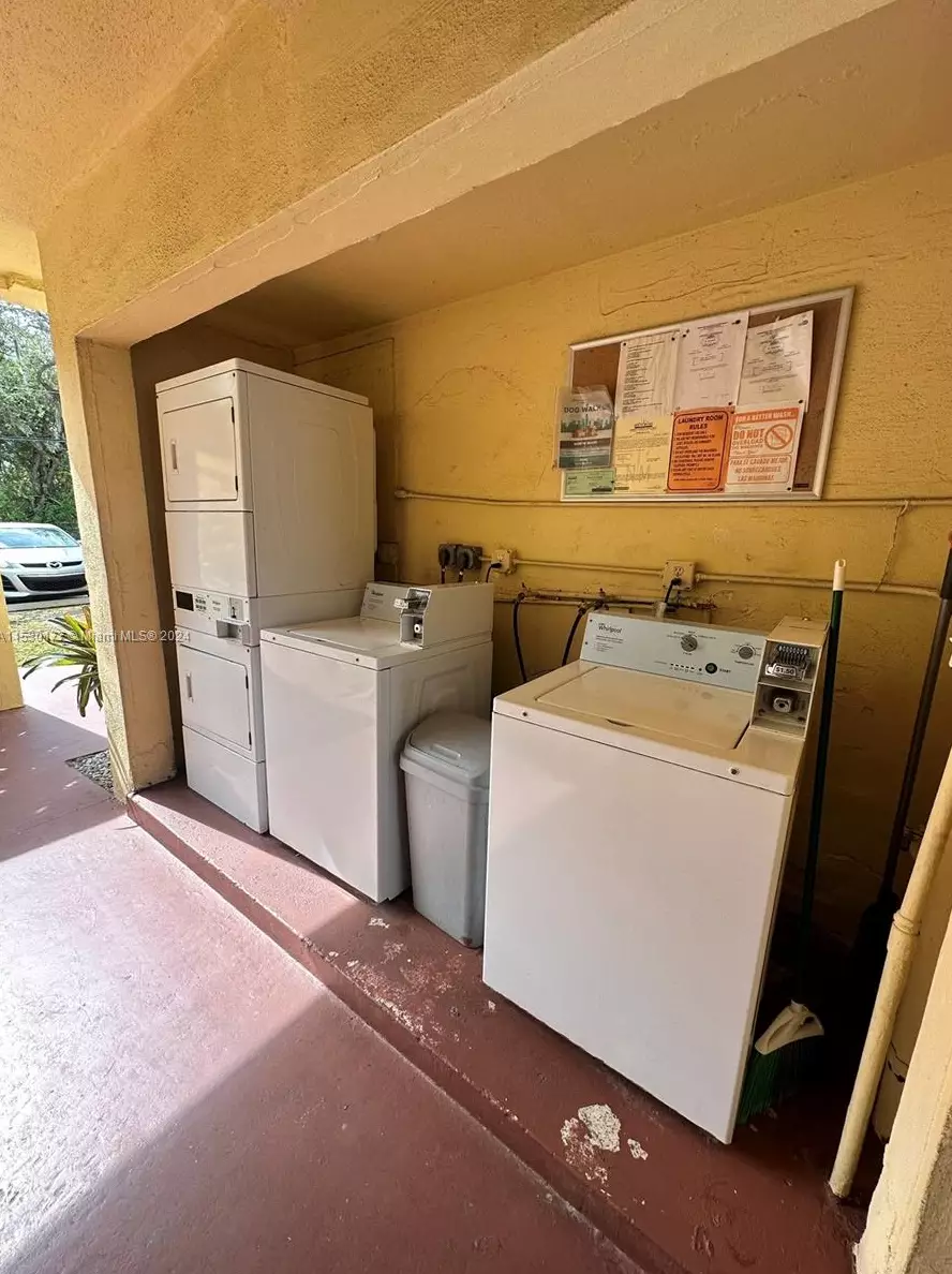 1755 Venice Ln, Miami FL 33181-1931 exterior