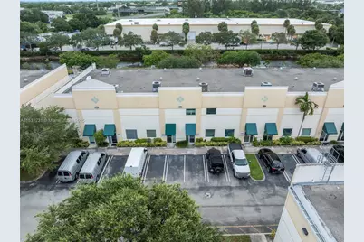 1055 NW 31st Ave, Pompano Beach, FL 33069 - Photo 2
