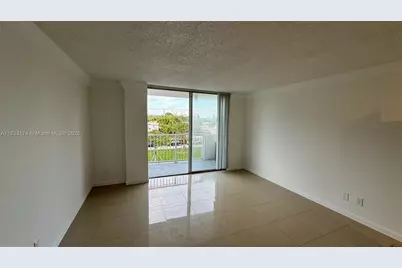2020 NE 135th St #303, North Miami, FL 33181 - Photo 2
