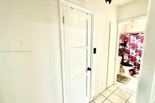 559 E 15th St - Photo 10