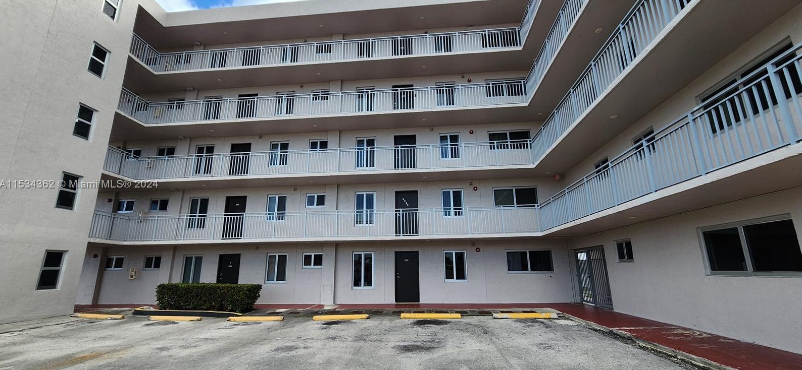 9915 W Okeechobee Rd #2-203, Hialeah, FL 33016