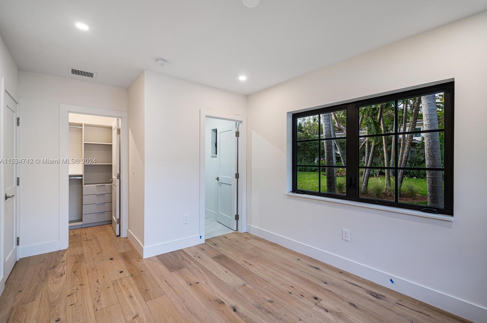 1215 Malaga Ave, Miami FL  33134-6368 exterior
