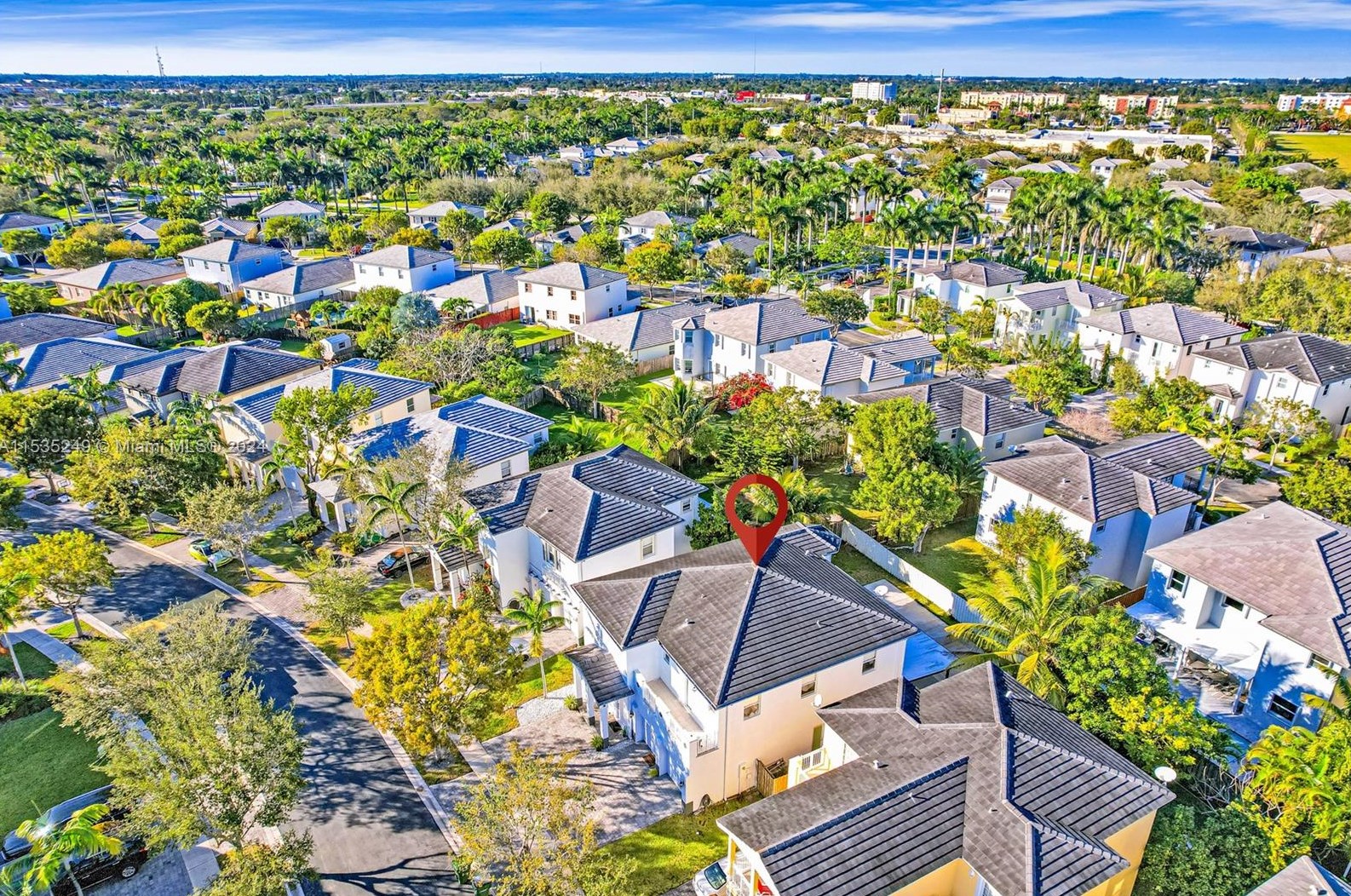 2895 1st Dr, Homestead FL  33033-3031 exterior