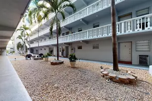 329 SE 3rd St, Hallandale Beach, FL 33009 - Photo 22