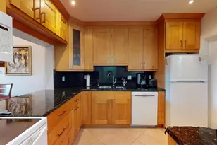 329 SE 3rd St, Hallandale Beach, FL 33009 - Photo 1