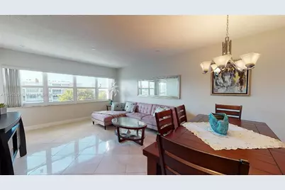 329 SE 3rd St #402P, Hallandale Beach, FL 33009 - Photo 2