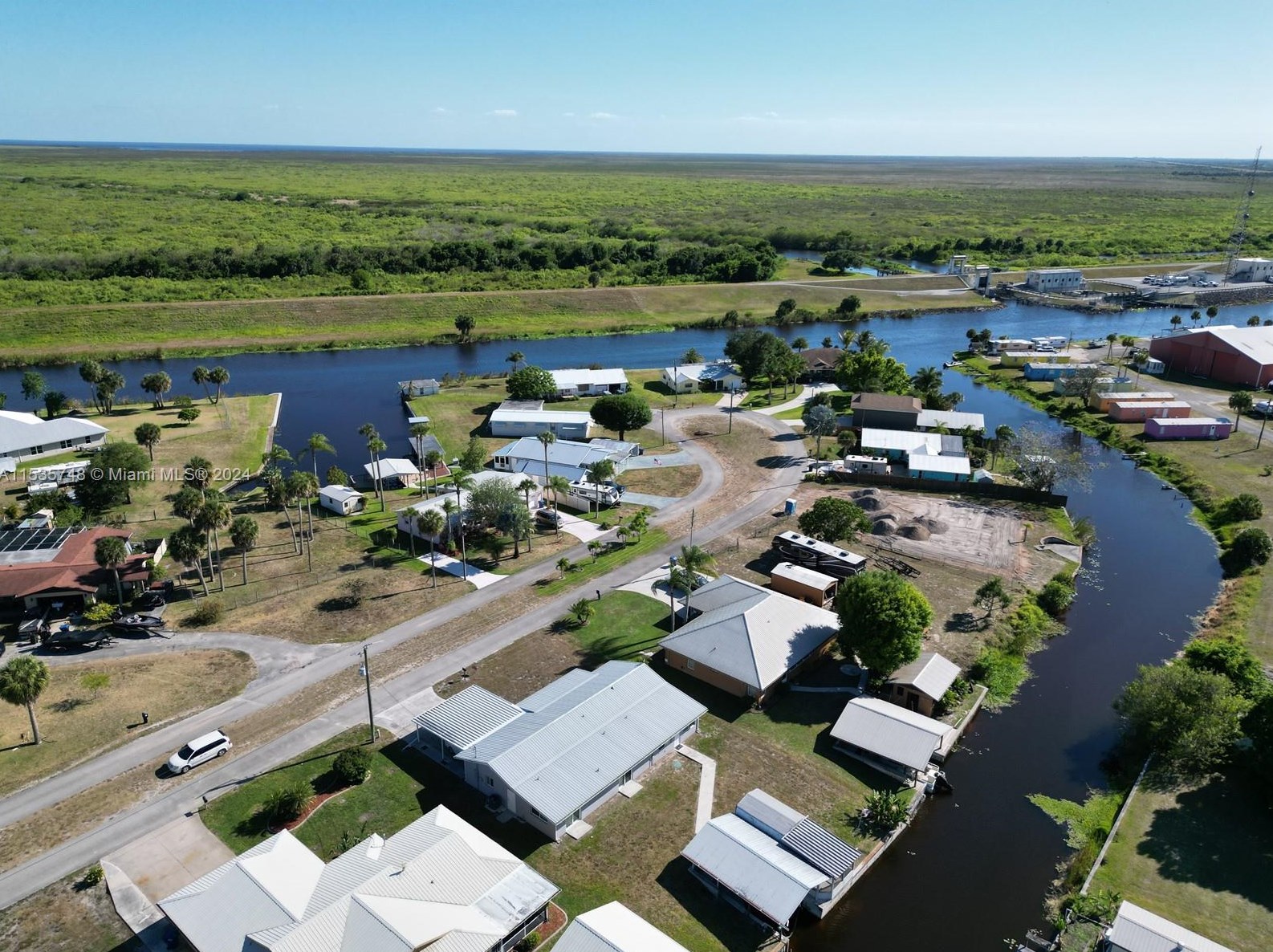 1144 Lisa Ln, Okeechobee FL  34974-0516 exterior