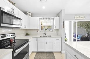 3206 Wilson St - Photo 8