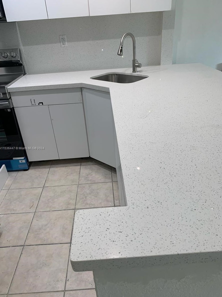 801 Nw 47th Ave #415w, Miami, FL