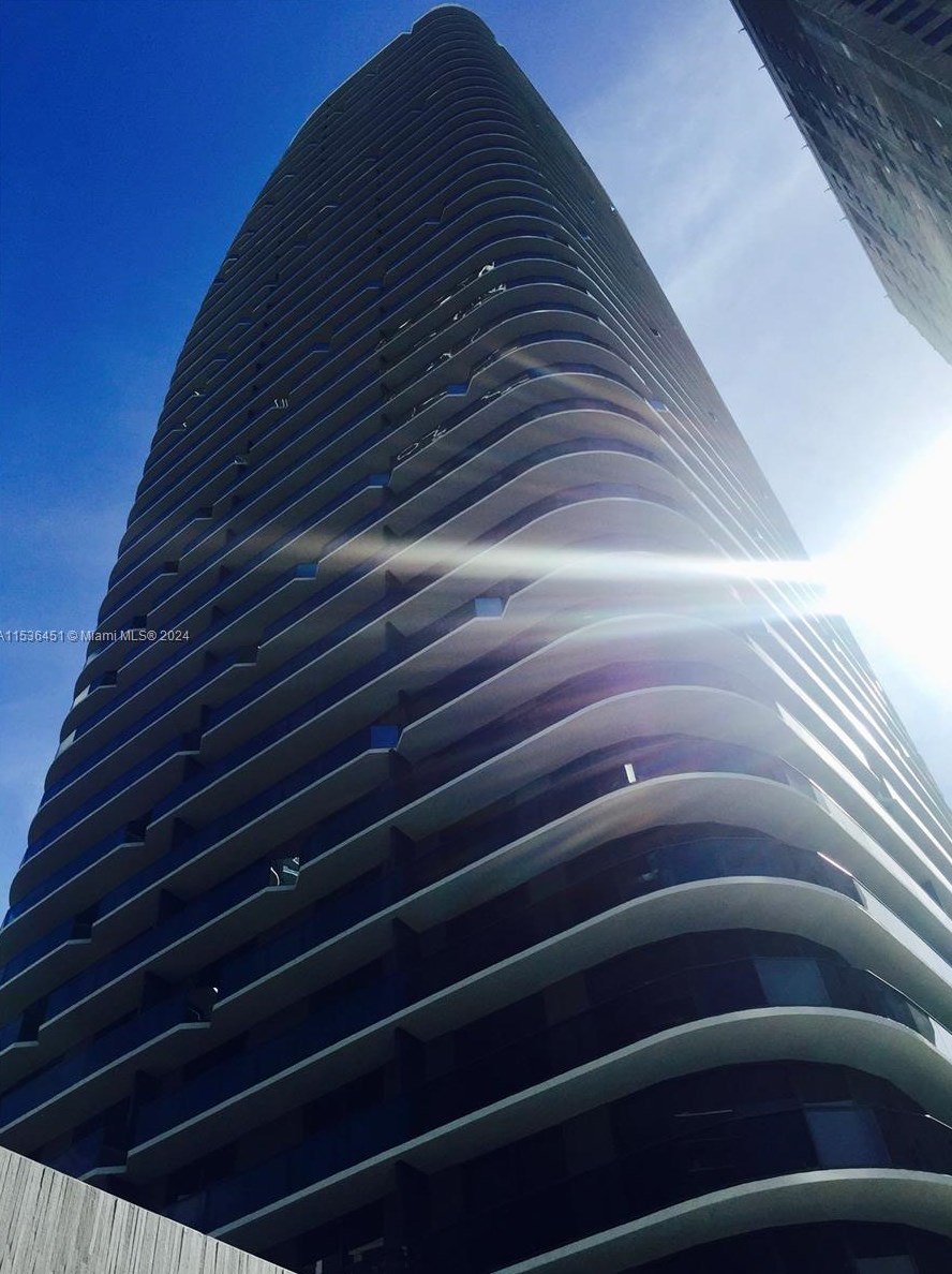 55 9th St, Miami FL  33132-1714 exterior