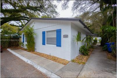2346 SW 17th Ave #B - Photo 1