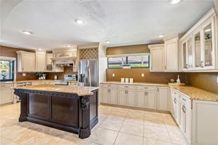 7400 Sabal Dr - Photo 4