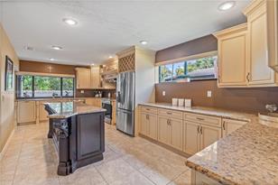 7400 Sabal Dr - Photo 8