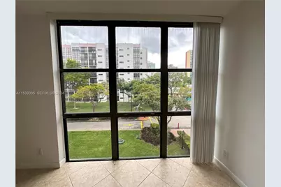 17021 N Bay Rd #320-4, Sunny Isles Beach, FL 33160 - Photo 10