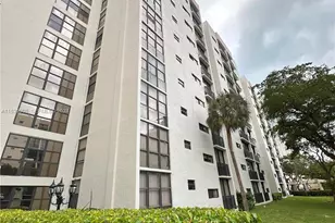17021 N Bay Rd, Sunny Isles Beach, FL 33160 - Photo 20