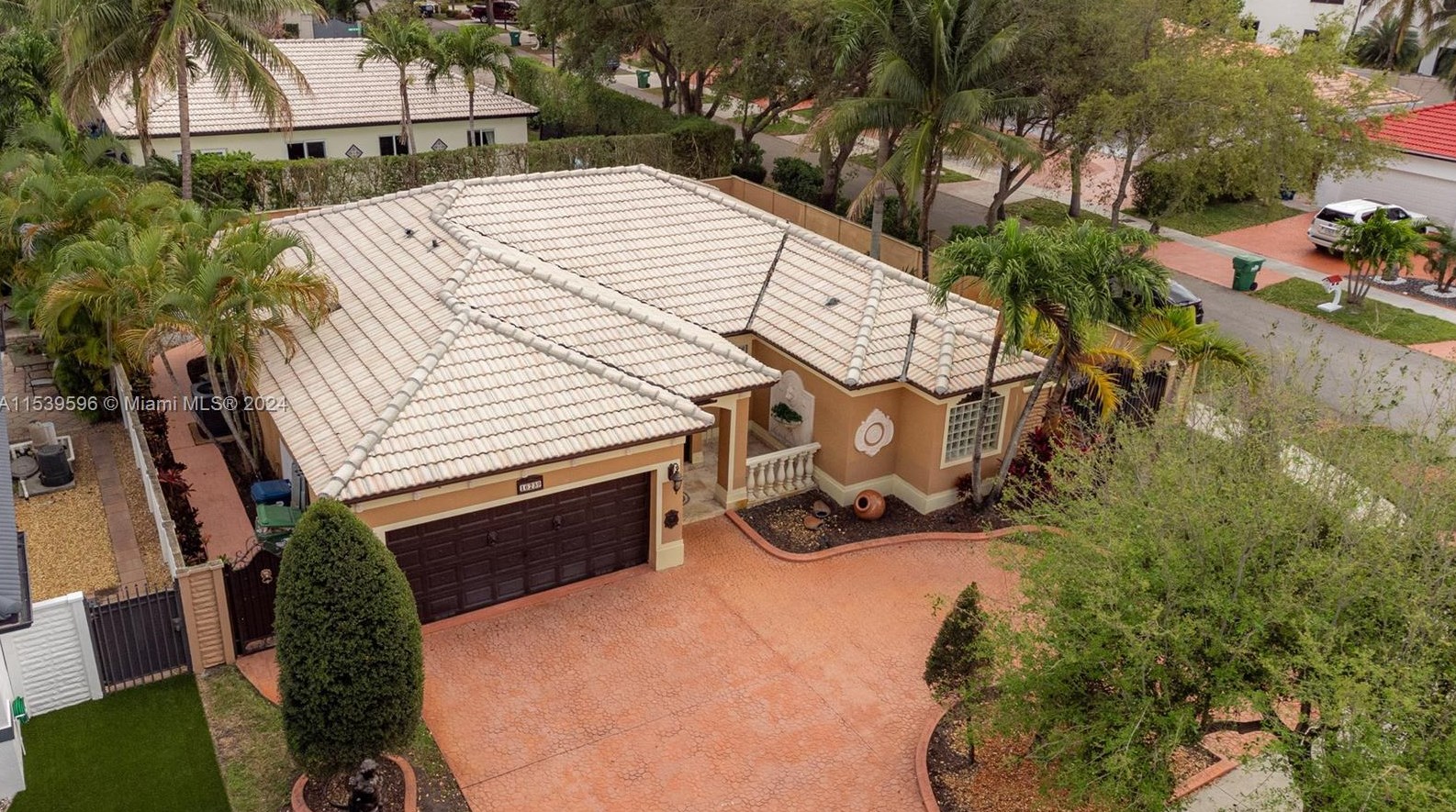 16239 Nw 91st Ct, Hialeah, FL 33018
