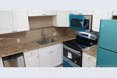 366 Fanshaw I #366, Boca Raton, FL 33434 - Photo 2