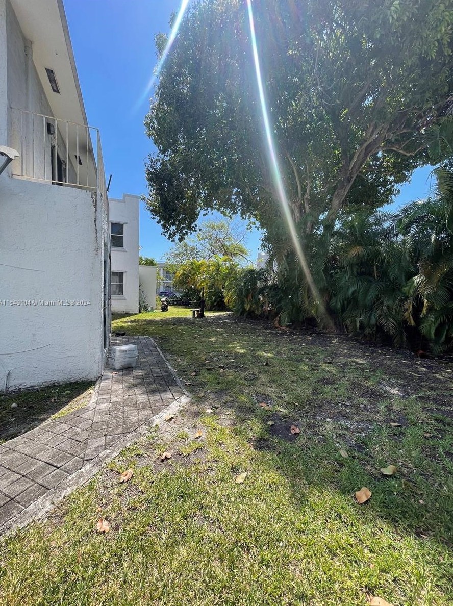 570 63rd St, Miami FL  33138-6181 exterior