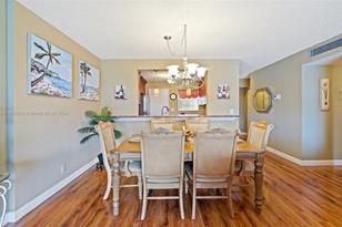 1024 SE 3rd Ave - Photo 4