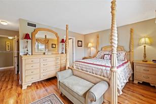 1024 SE 3rd Ave - Photo 10