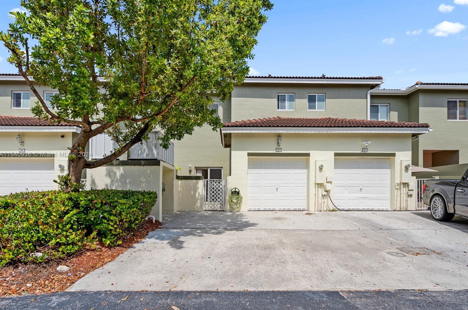 2448 19th Ct, Homestead, FL 33035-2064