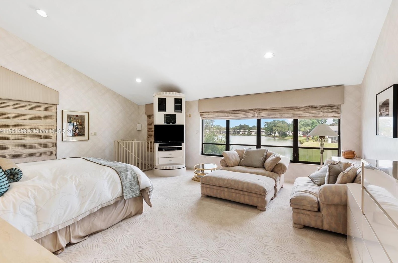 3071 35 St, Hollywood FL 33021-2627 exterior