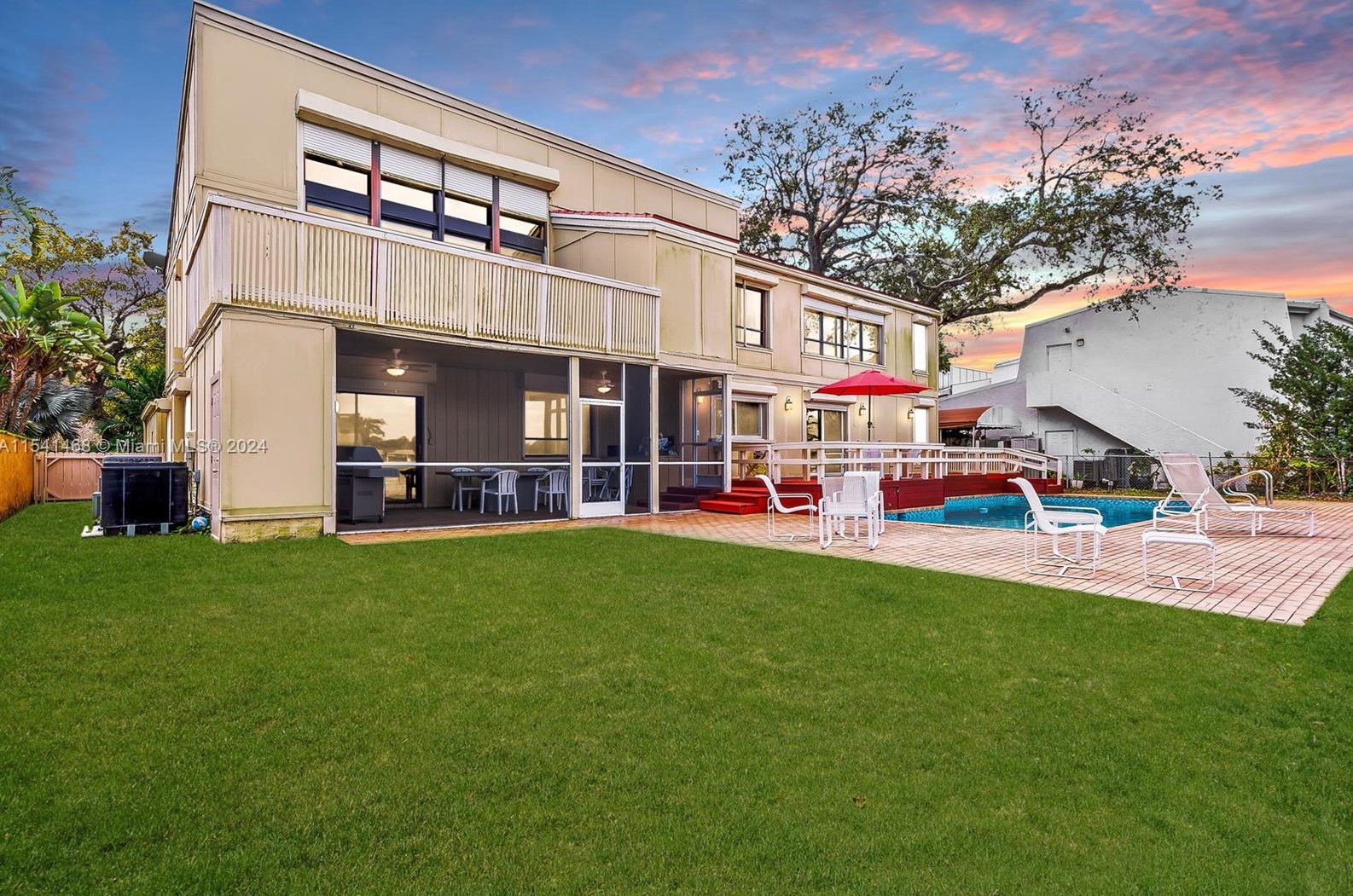 3071 35 St, Hollywood FL 33021-2627 exterior