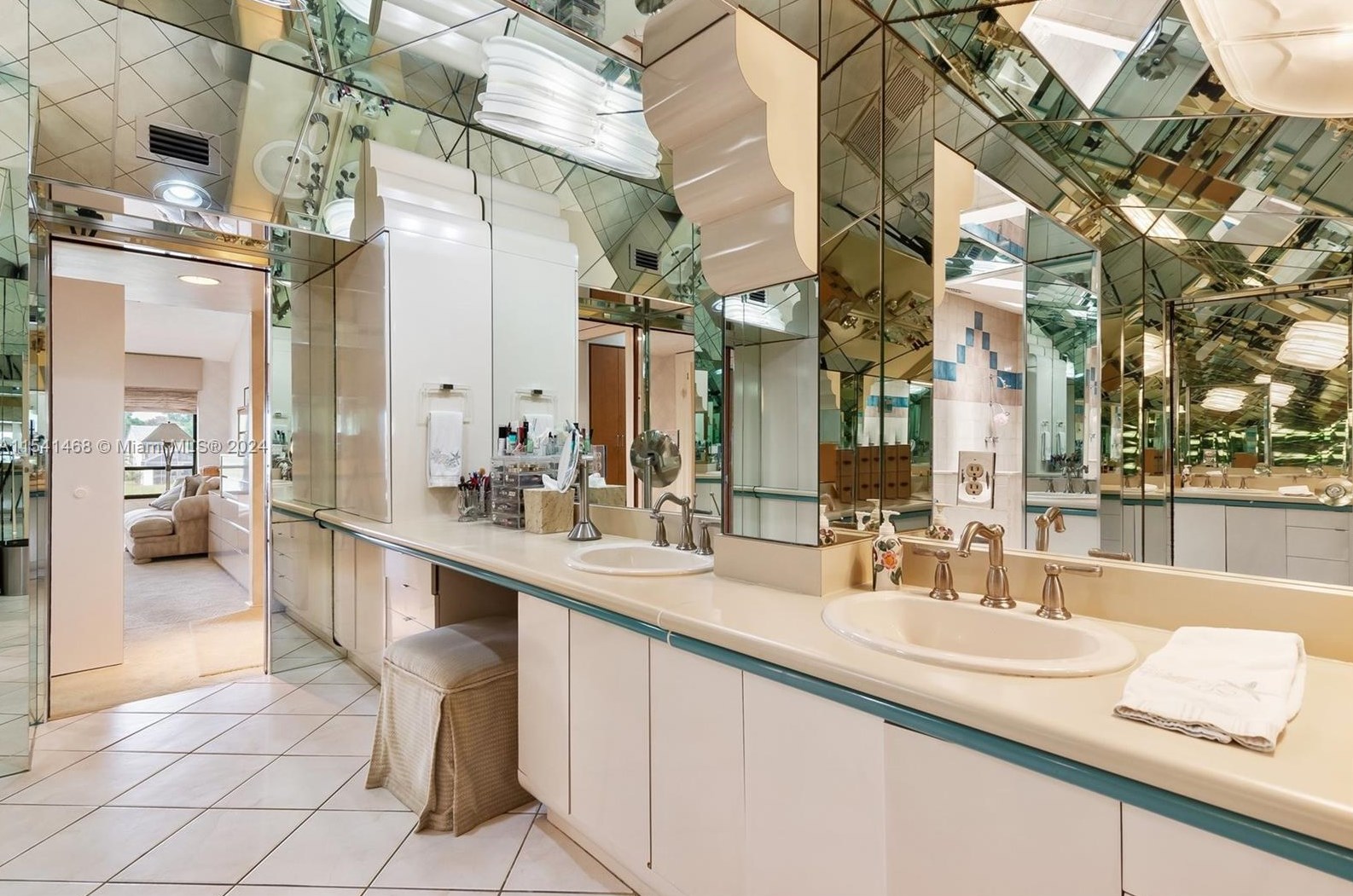 3071 35 St, Hollywood FL 33021-2627 exterior