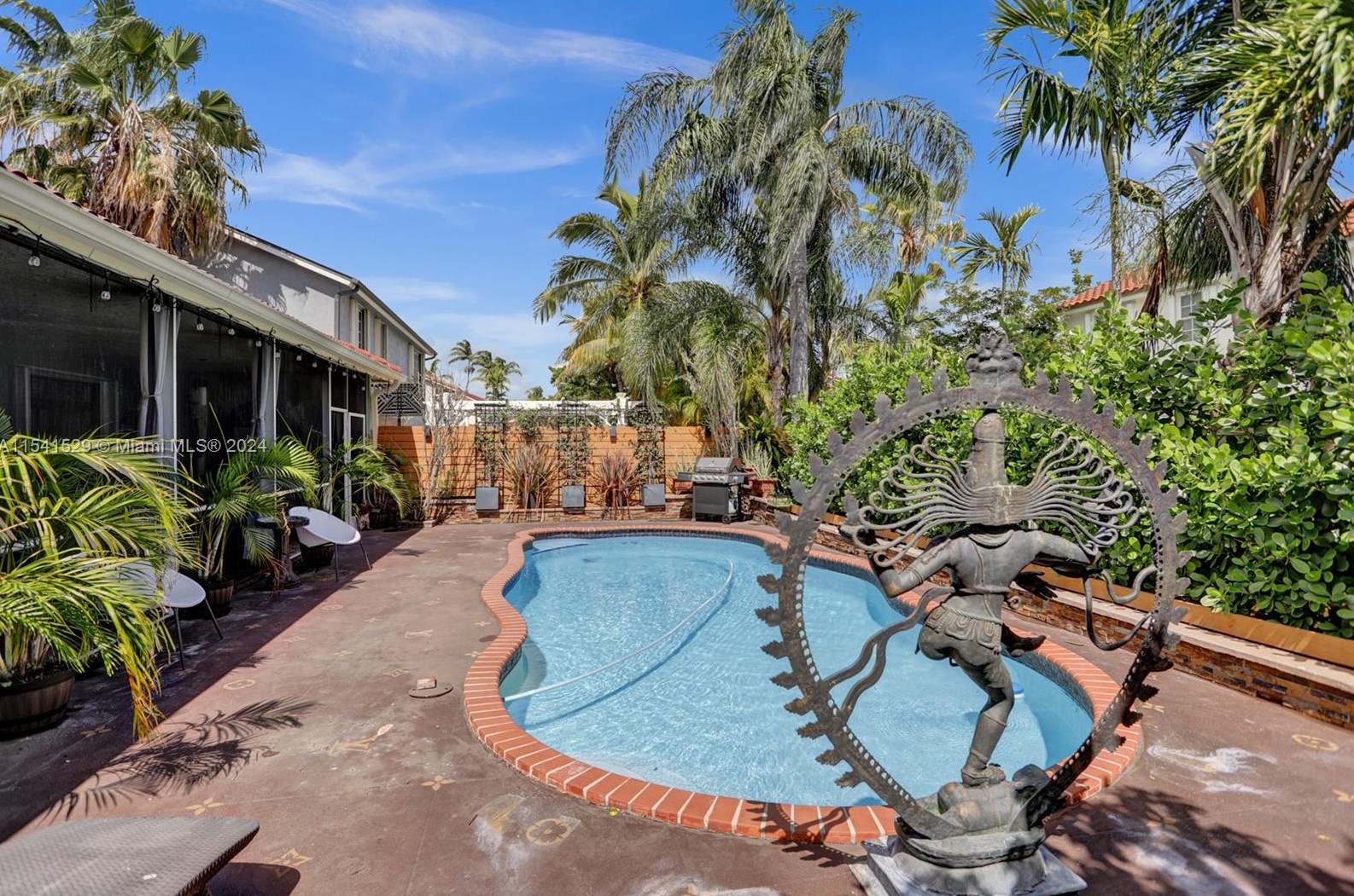 11011 161 Pl, Miami FL 33196-4272 exterior