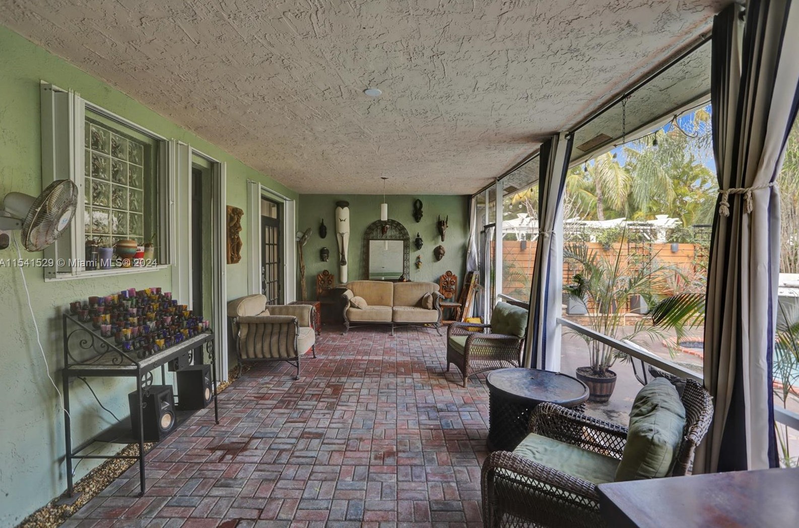 11011 161 Pl, Miami FL 33196-4272 exterior