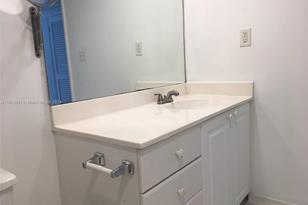 19380 Collins Ave, Sunny Isles Beach, FL 33160 - Photo 18