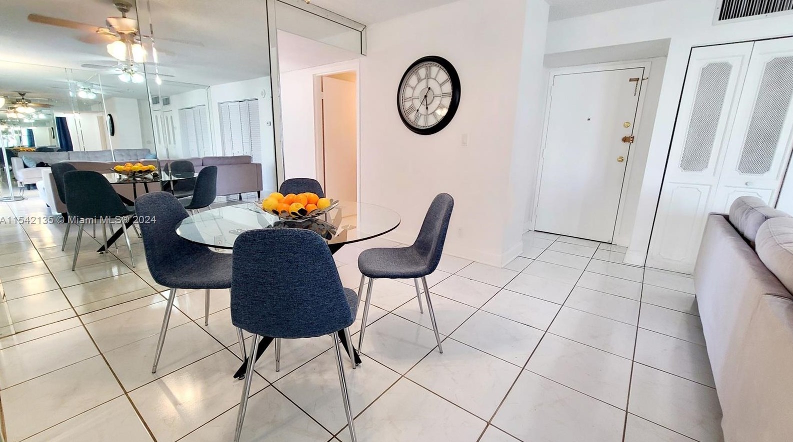 17011 Bay Rd, Miami FL 33160-3685 exterior