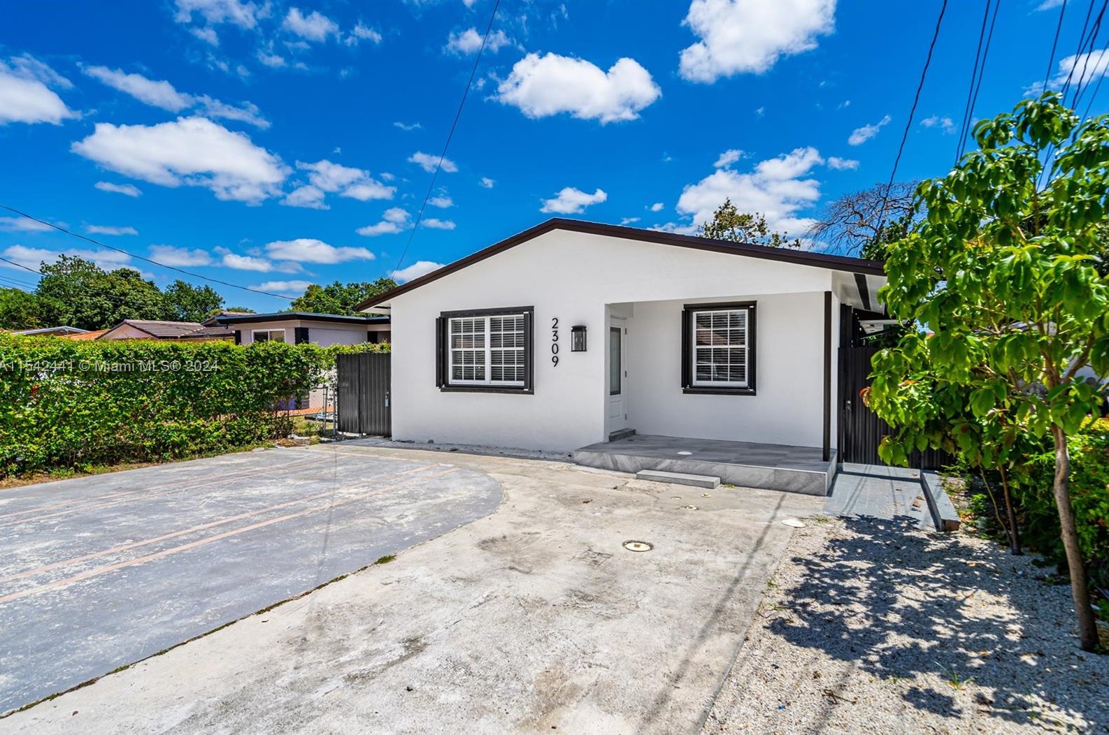2309 62nd Ave, Miami, FL 33155-2026