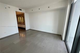 68 SE 6th St, Miami, FL 33131 - Photo 22