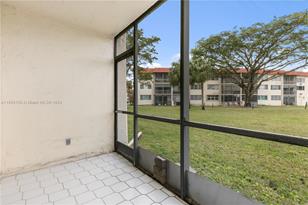 9511 N Hollybrook Lake Dr - Photo 4