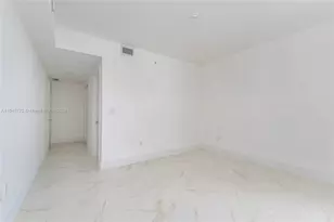 488 NE 18th St, Miami, FL 33132 - Photo 18