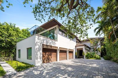 401 E Rivo Alto Dr, Miami Beach, FL 33139 - Photo 2