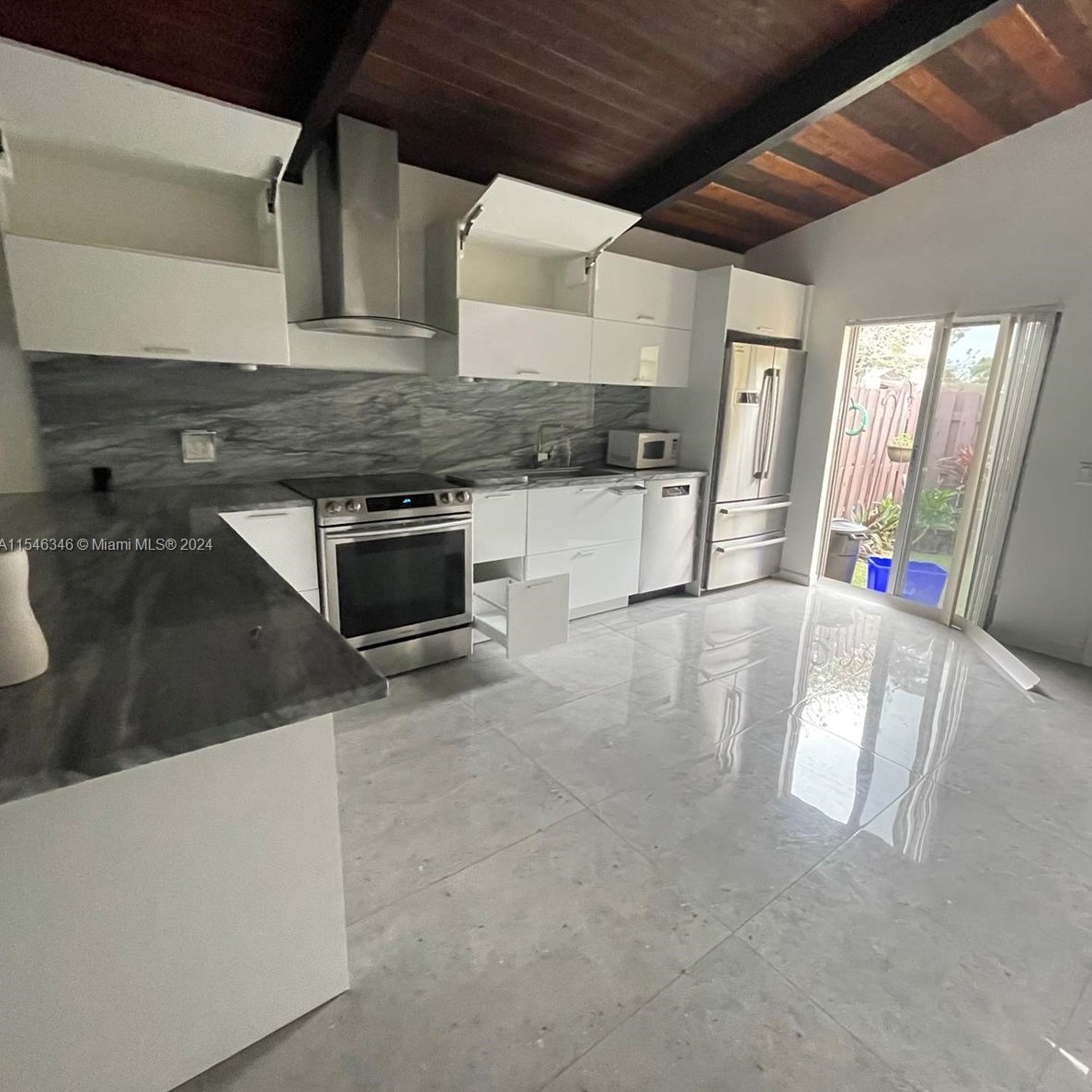 112 Fox Rd, Hollywood, FL 33024-1339