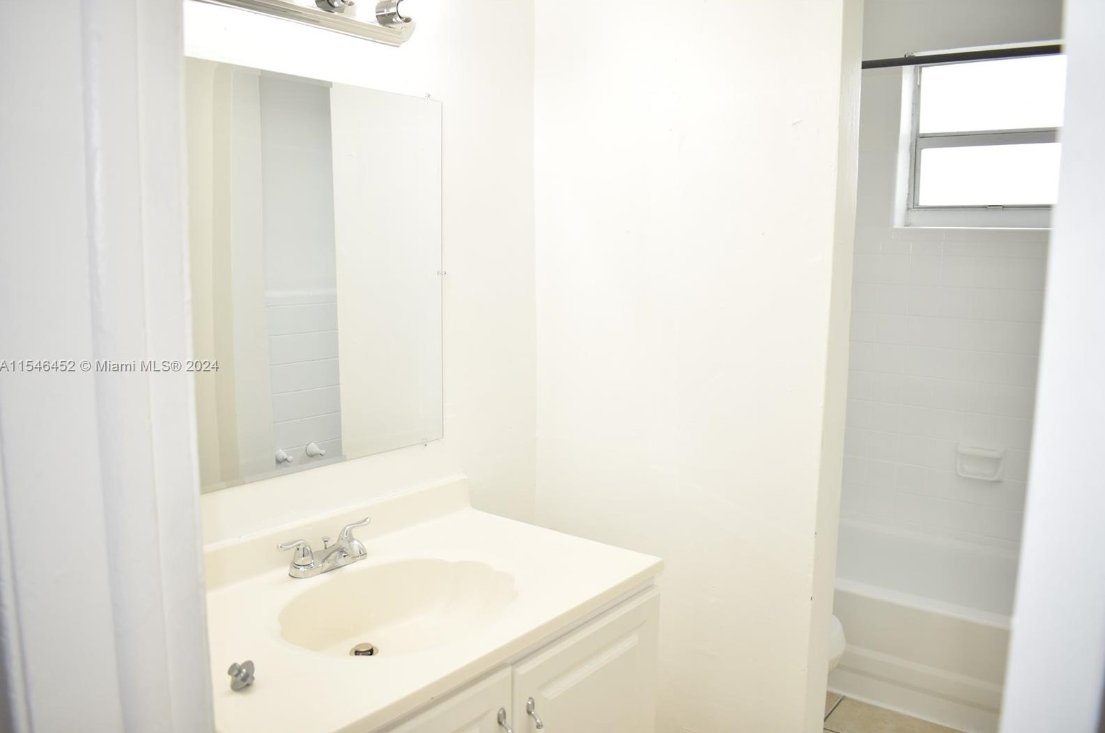 2300 Superior St #3, Miami, FL 33054
