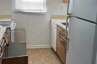 1880 N Congress Ave - Photo 6