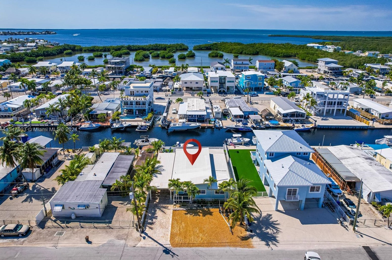 250 Lower Matecumbe Rd, Key Largo, FL 33037-3037