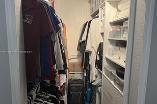 7070 Nw 177th St #102-10, Hialeah, FL 33015