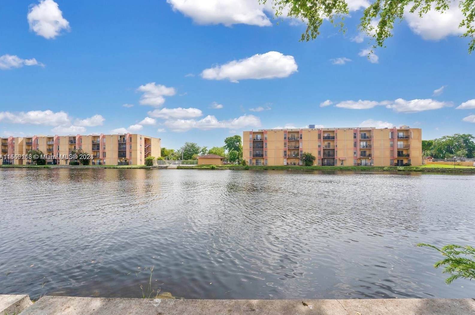 4803 7th St, Miami FL  33126-2101 exterior