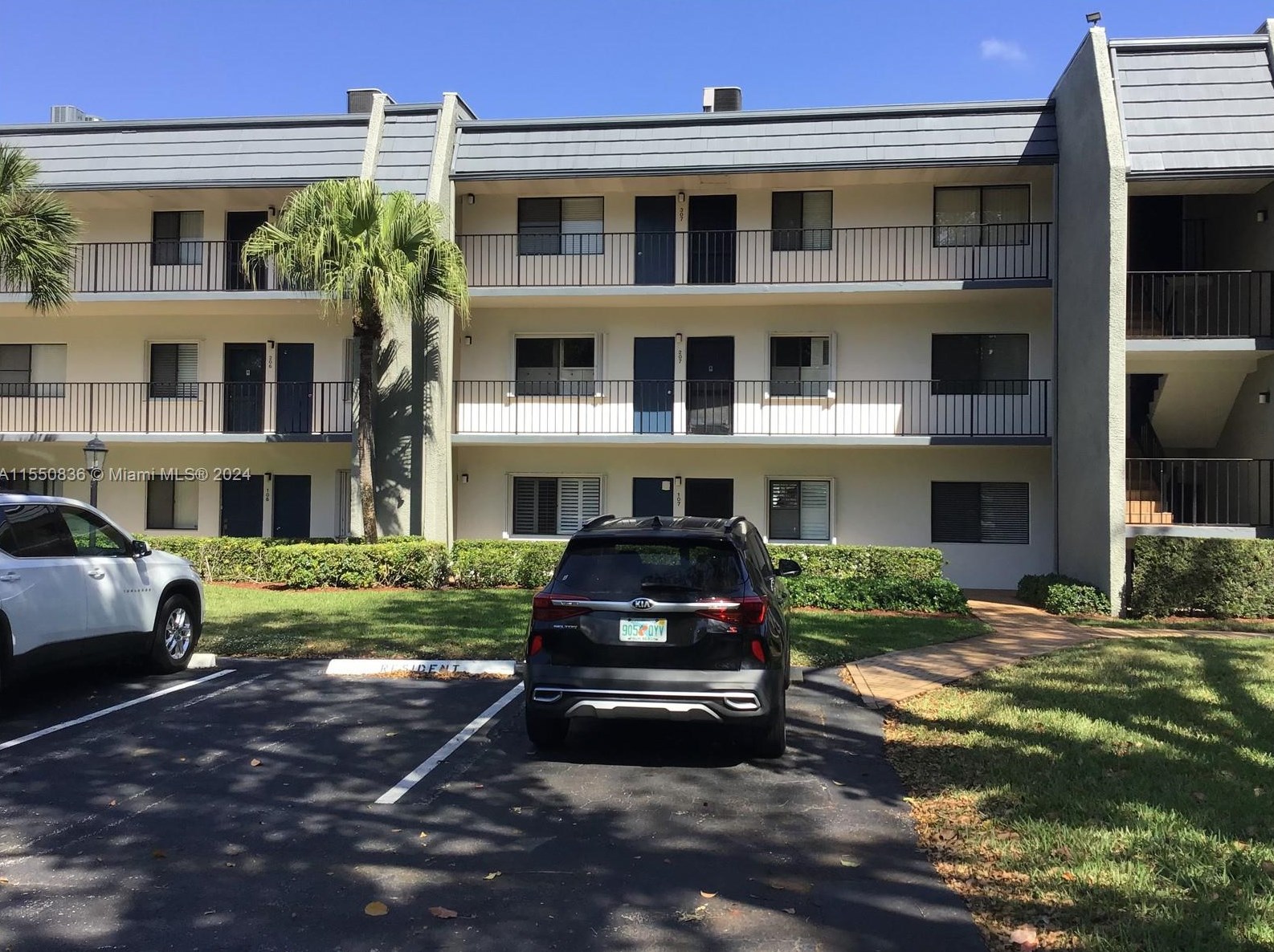 4832 Esedra Ct #208, Lake Worth, FL 33467