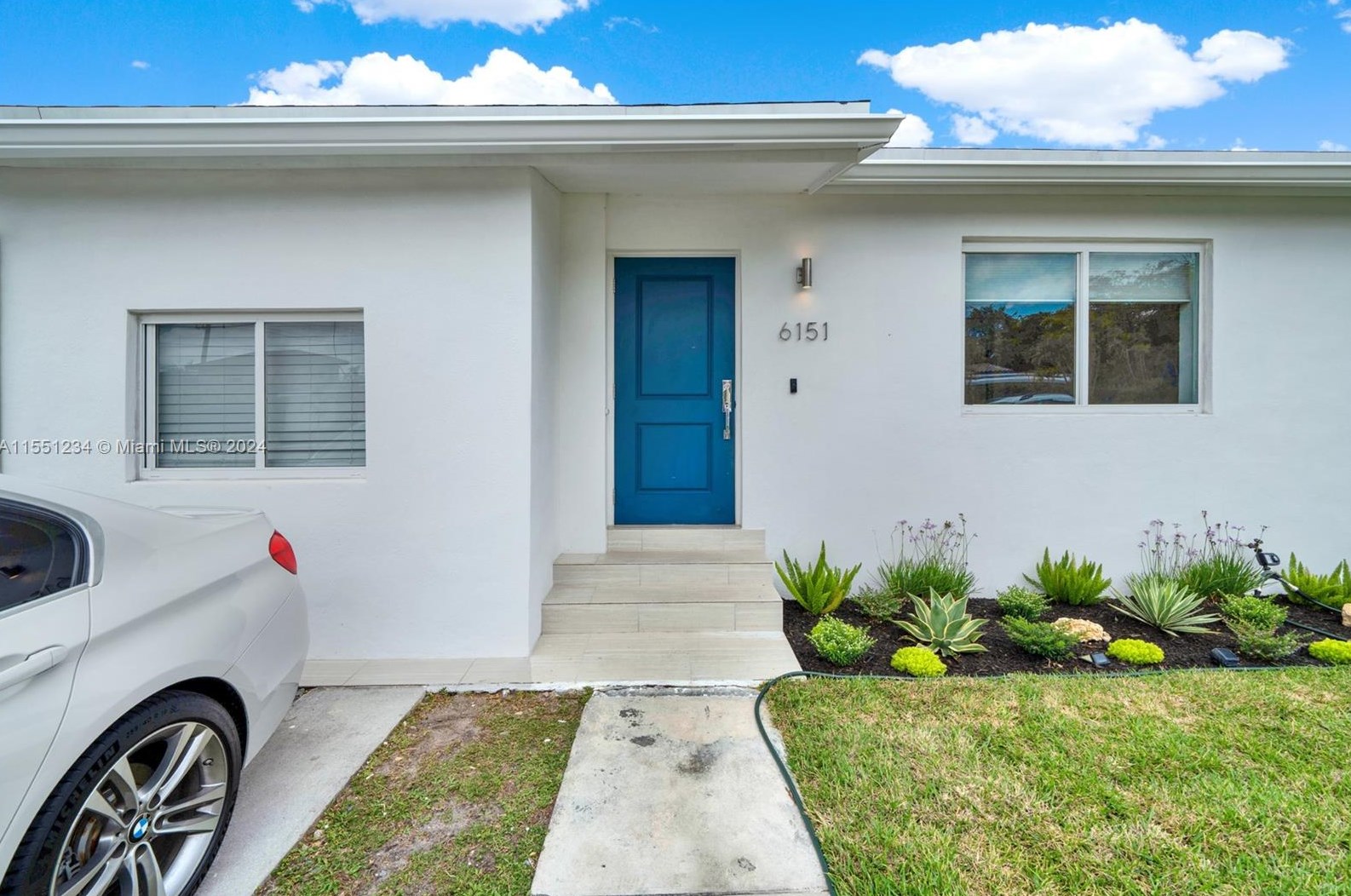 6151 19th St, Miami, FL 33155-2151