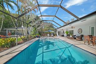 7440 162nd St, Miami FL  33157-3821 exterior