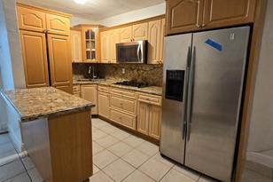 1280 W 54th St #316b, Hialeah, FL