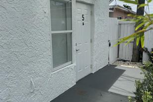 5974 Sw 5th Ter Apt 5, Miami, FL 33144